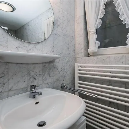 Haus-rosenkamp-eg-ug-wohnung-1 *