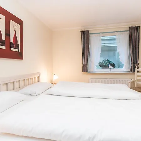 Haus-rosenkamp-eg-ug-wohnung-1 * 韦斯特兰